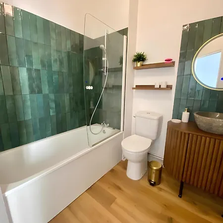 Daire St Croix Style Haussmannien Lumineux 